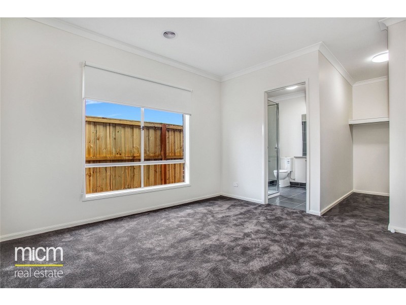 27 Lismore Road, Point Cook VIC 3030