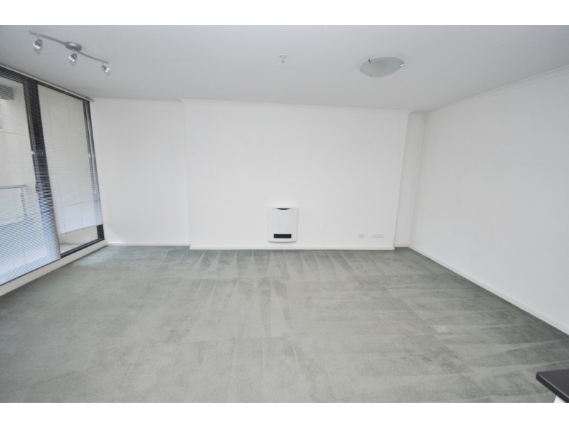 REF 112316/69 Dorcas Street, South Melbourne VIC 3205