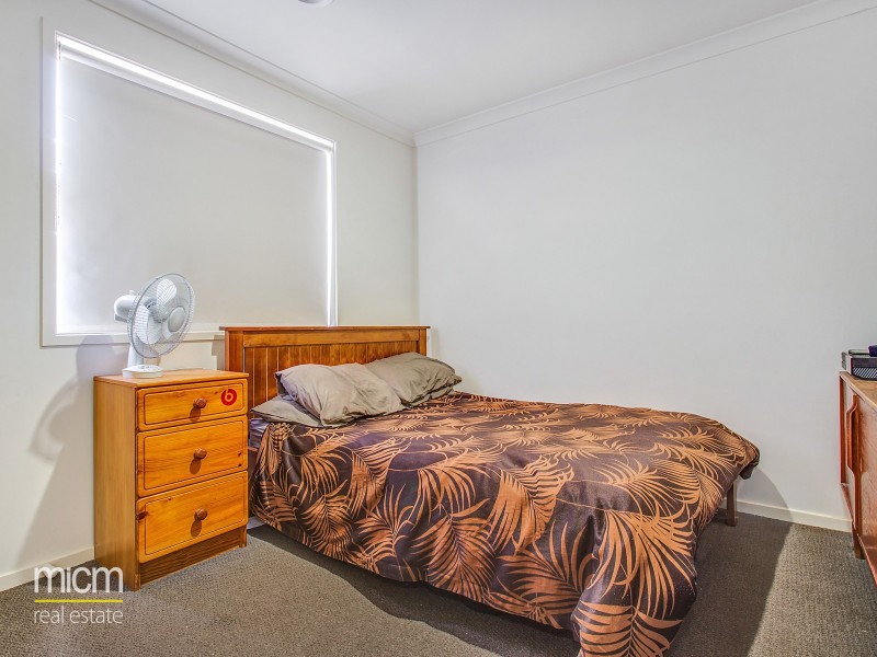 35 Martaban Crescent, Point Cook VIC 3030