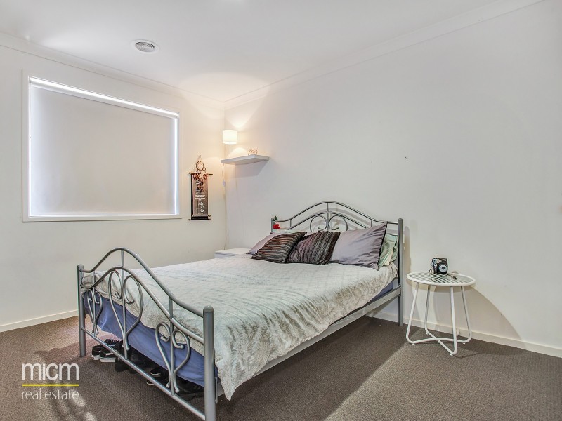 35 Martaban Crescent, Point Cook VIC 3030