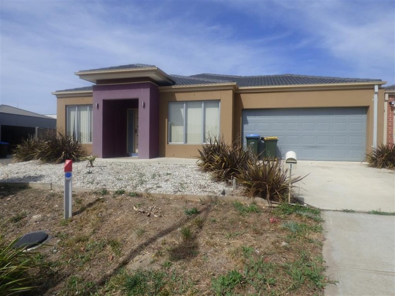 1 Shoveler Close, Williams Landing VIC 3027