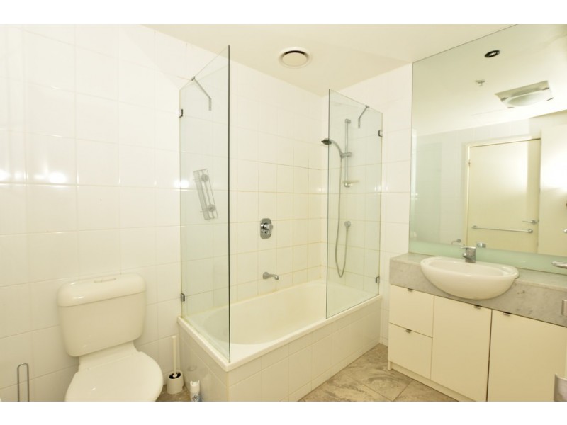 REF 112444/173 City Road, Southbank VIC 3006