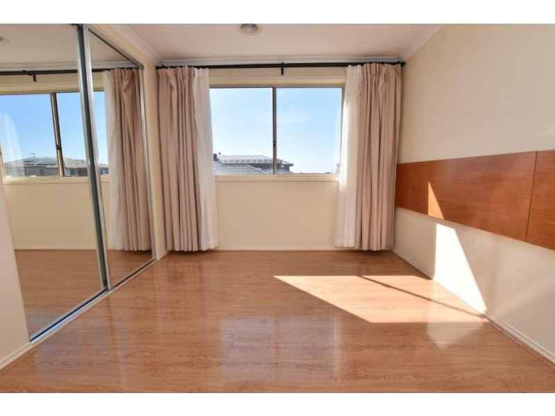 31 Whitetop Drive, Point Cook VIC 3030