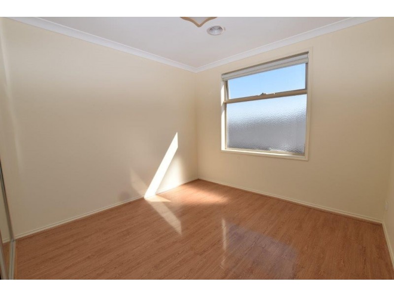 31 Whitetop Drive, Point Cook VIC 3030