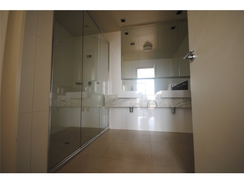 4101/100 Harbour Esplanade, Docklands VIC 3008