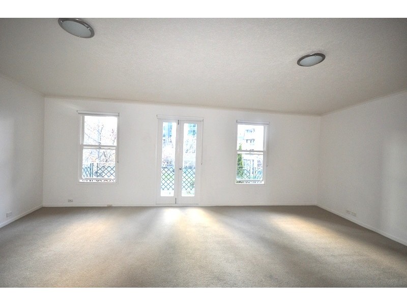 REF 11297/51 Kavanagh Street, Southbank VIC 3006