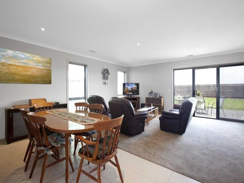 13 Windrest Way, Point Cook VIC 3030