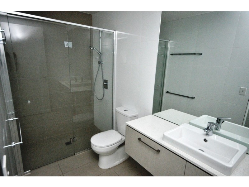 REF 12112/618 Lonsdale Street, Melbourne VIC 3000