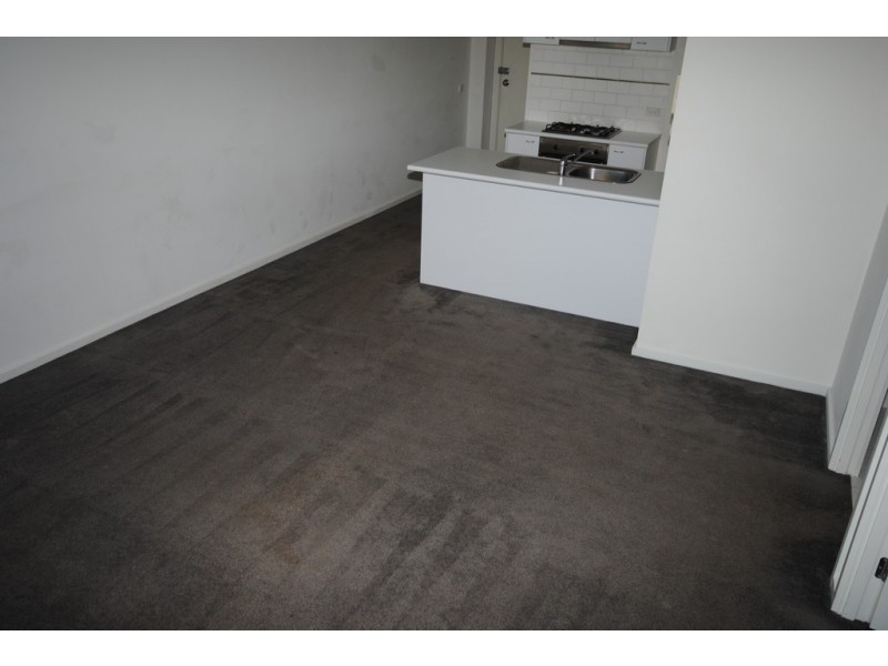REF 120112/79 Whiteman Street, Southbank VIC 3006
