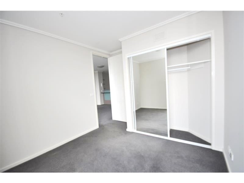 REF 120176/88 Kavanagh Street, Southbank VIC 3006