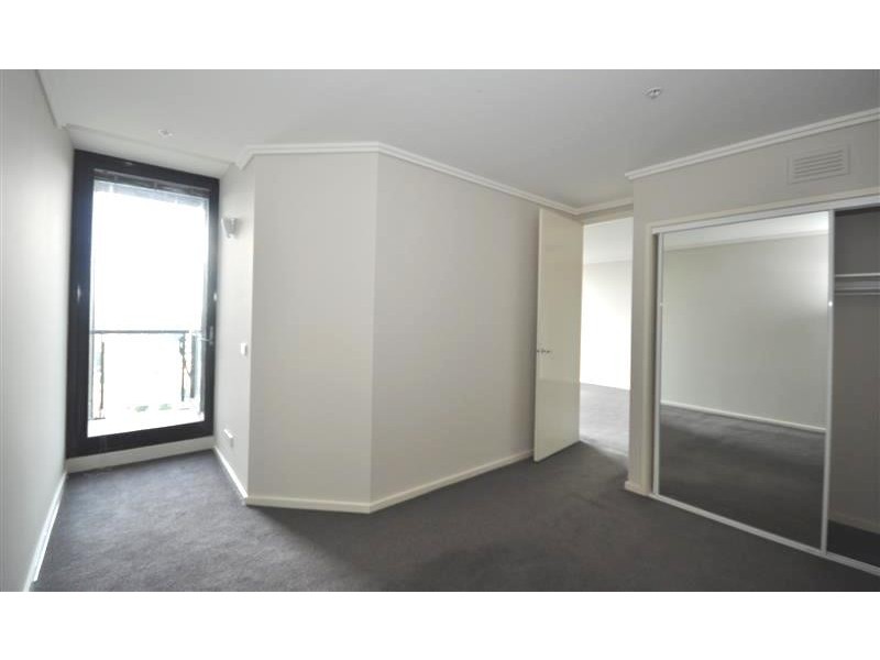 REF 120176/88 Kavanagh Street, Southbank VIC 3006