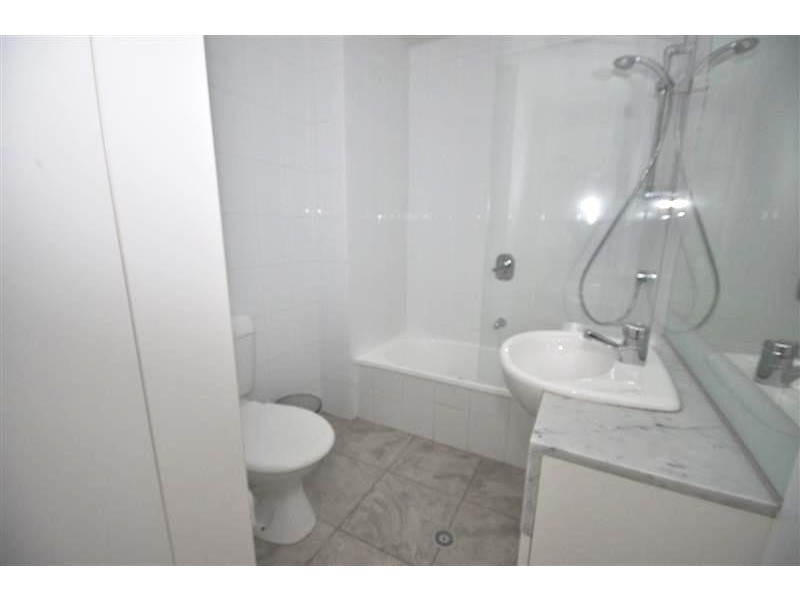 REF 120176/88 Kavanagh Street, Southbank VIC 3006