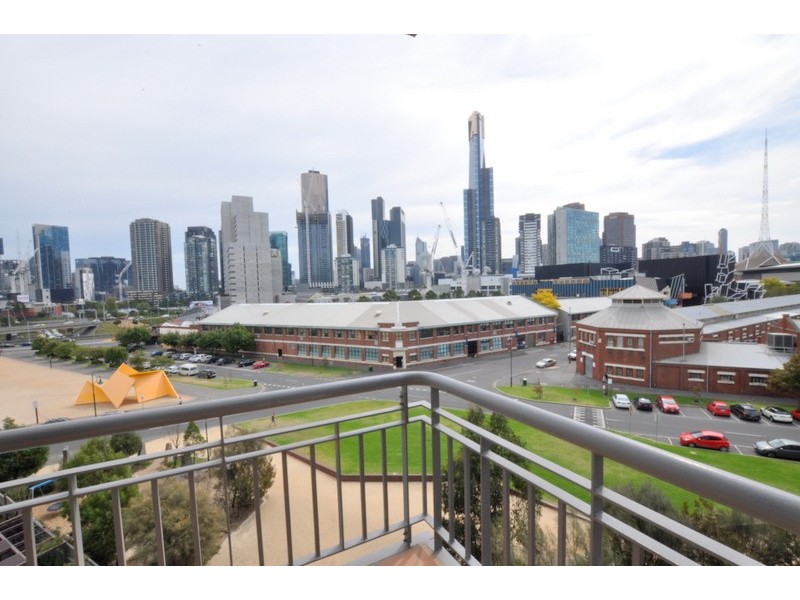 REF 120166/8 Wells Street, Southbank VIC 3006