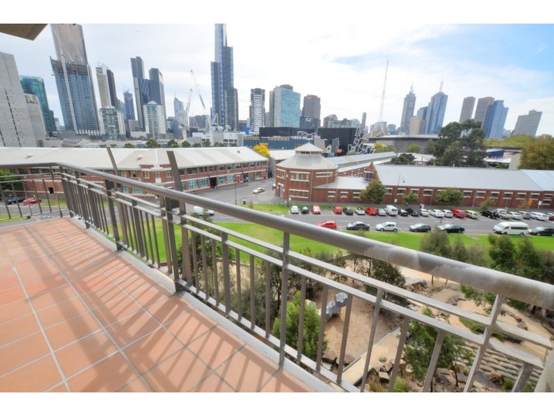REF 120166/8 Wells Street, Southbank VIC 3006