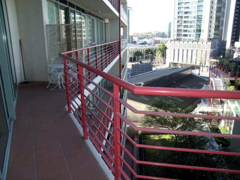 REF 120408/83 Queensbridge Street, Southbank VIC 3006