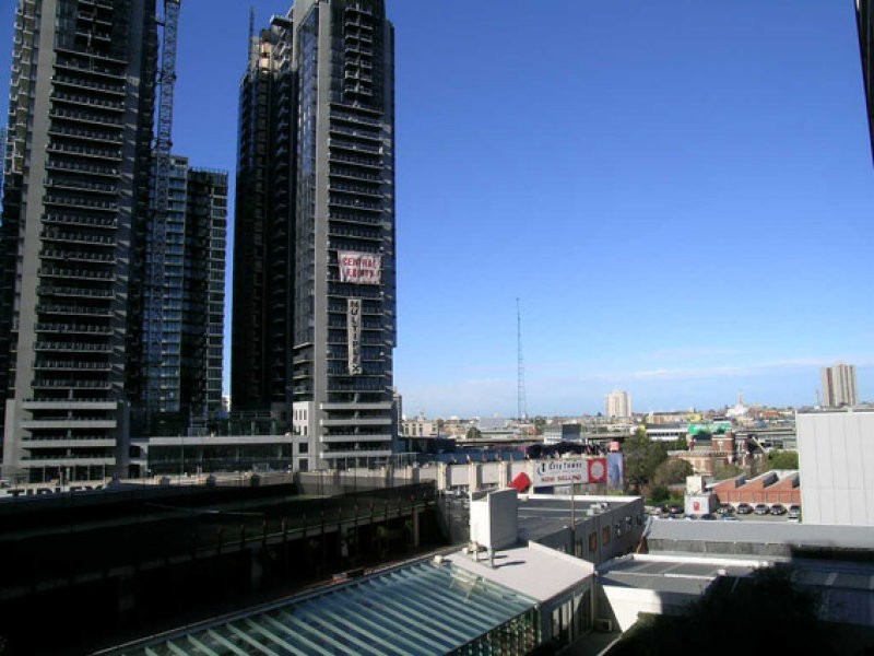 REF 120408/83 Queensbridge Street, Southbank VIC 3006