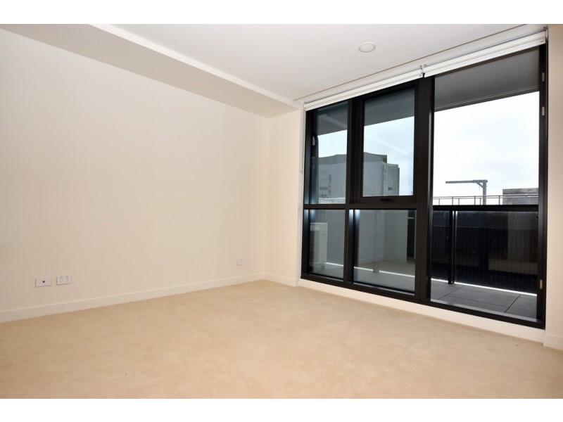 1709/12 Queens Road, Melbourne VIC 3004