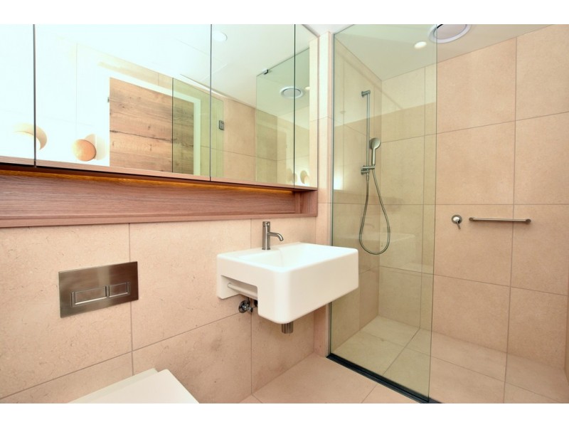 1709/12 Queens Road, Melbourne VIC 3004