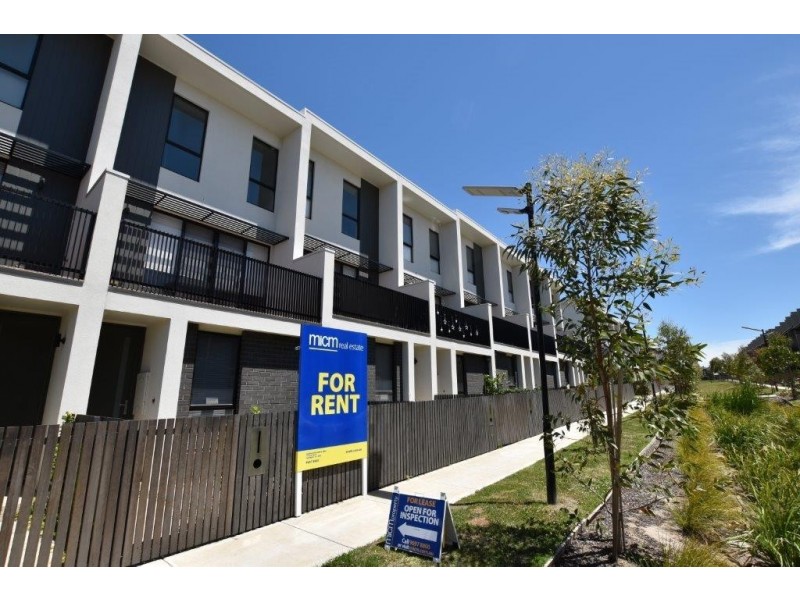 74 Central Park Walk, Cheltenham VIC 3192