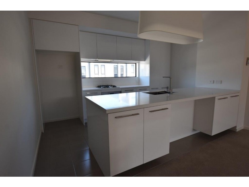 74 Central Park Walk, Cheltenham VIC 3192