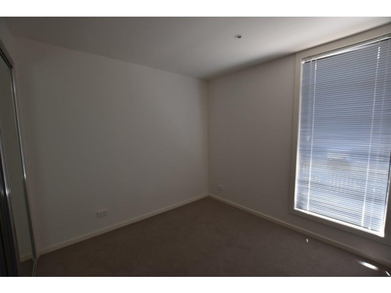 74 Central Park Walk, Cheltenham VIC 3192