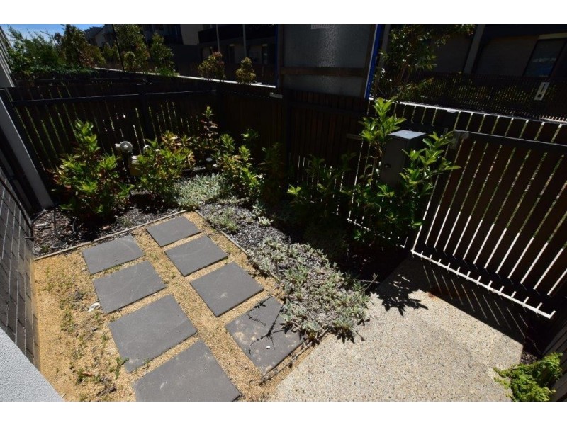 74 Central Park Walk, Cheltenham VIC 3192