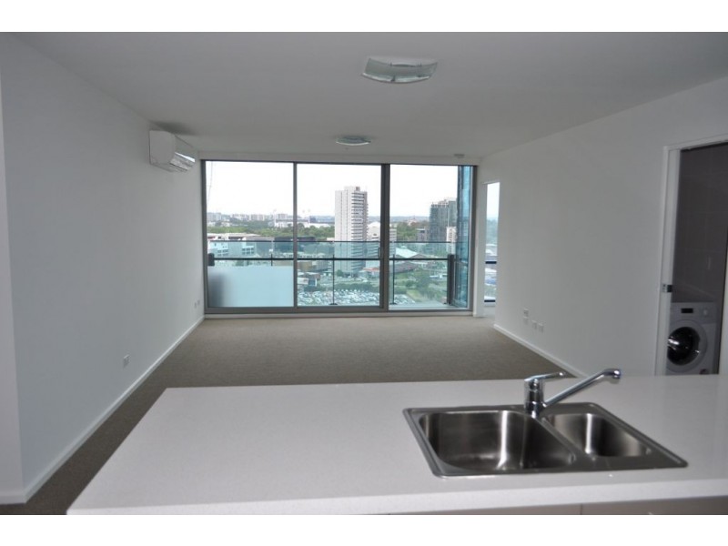 REF 12404/241 City Road, Southbank VIC 3006