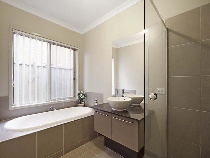 6 Ribbon Close, Point Cook VIC 3030