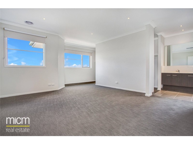 102 Middleton Drive, Point Cook VIC 3030