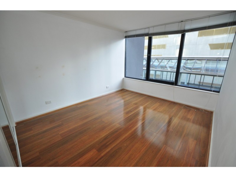 REF 120745/38 Kavanagh Street, Southbank VIC 3006