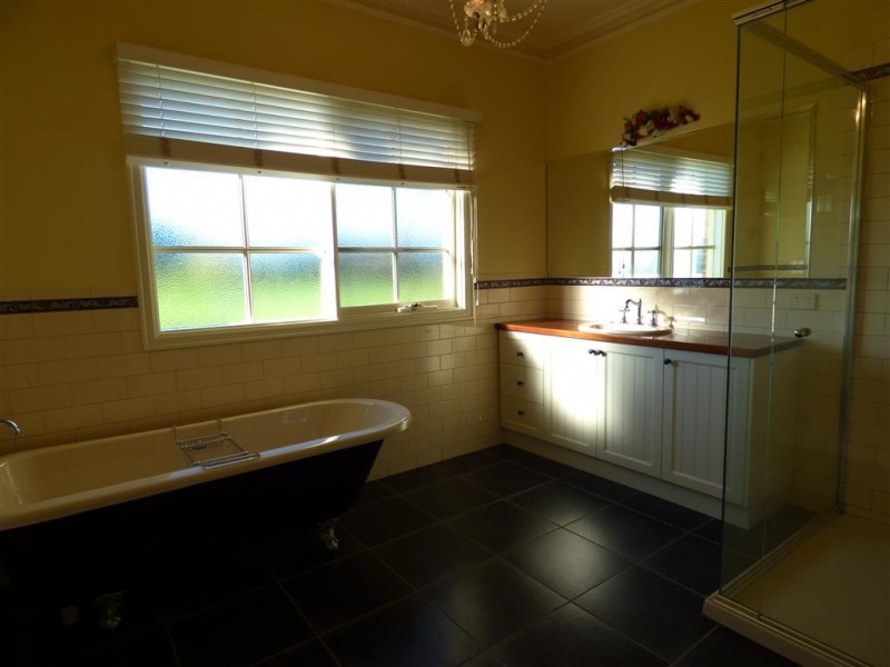 2 Browns Road, Werribee VIC 3030