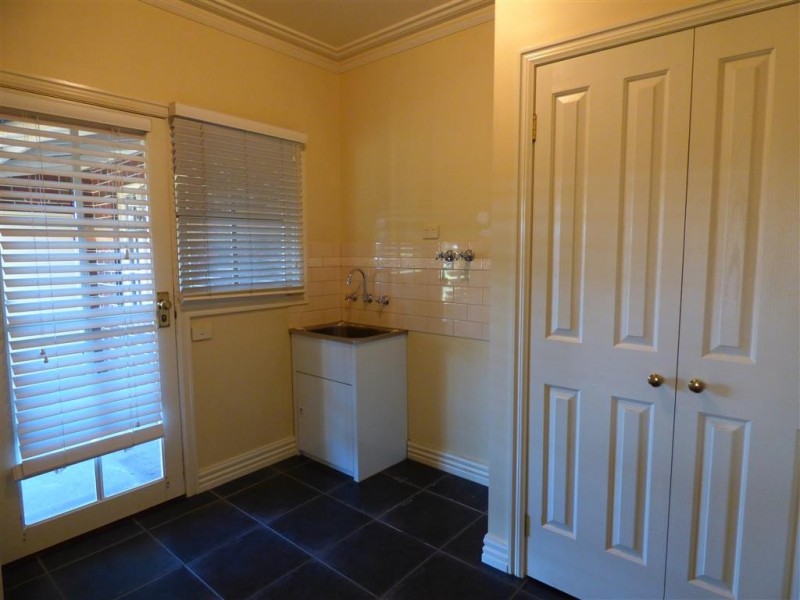 2 Browns Road, Werribee VIC 3030