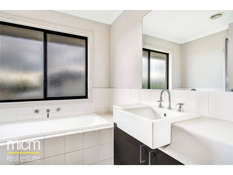 14 Essence Lane, Point Cook VIC 3030