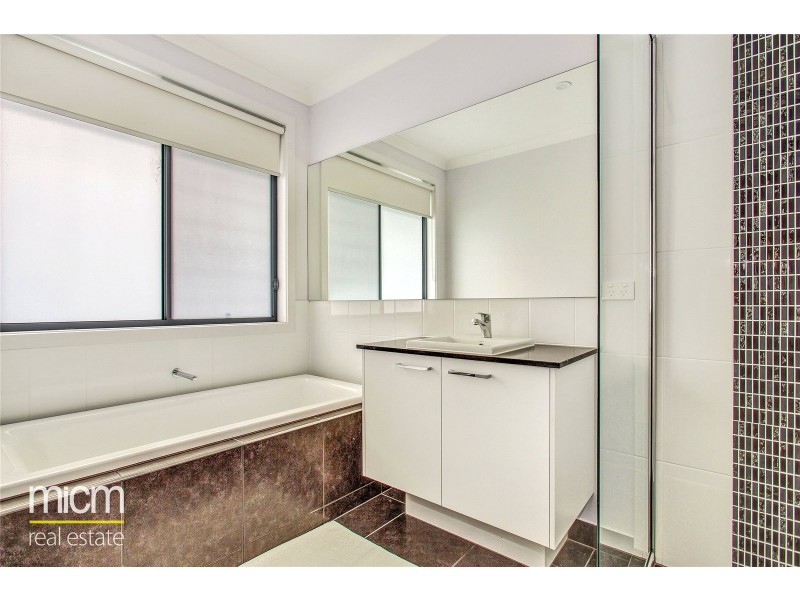 4 Littlecroft Street, Point Cook VIC 3030