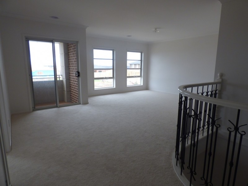 16 Littlecroft Street, Point Cook VIC 3030