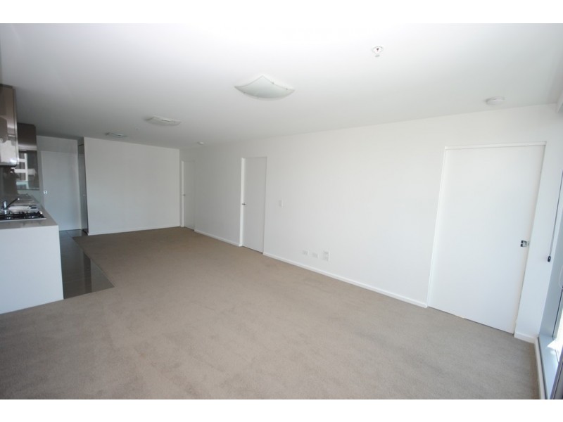 REF 121408/241 City Road, Southbank VIC 3006