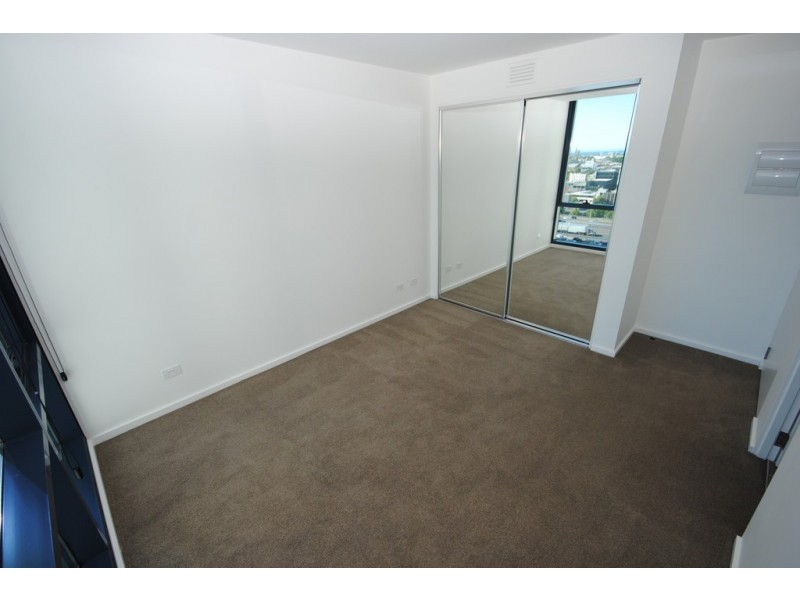 REF 121408/241 City Road, Southbank VIC 3006