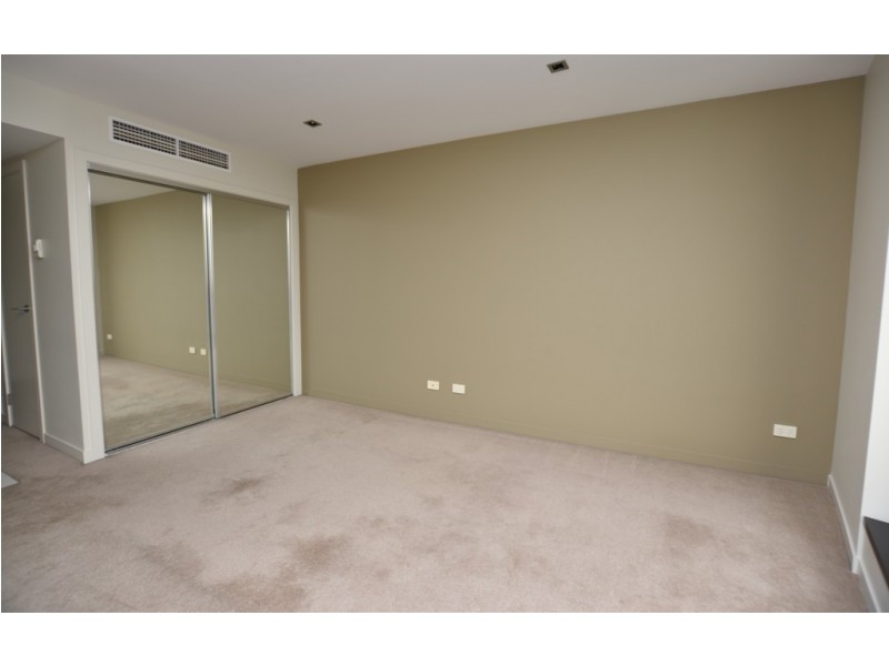 2809B/100 Harbour Esplanade, Docklands VIC 3008