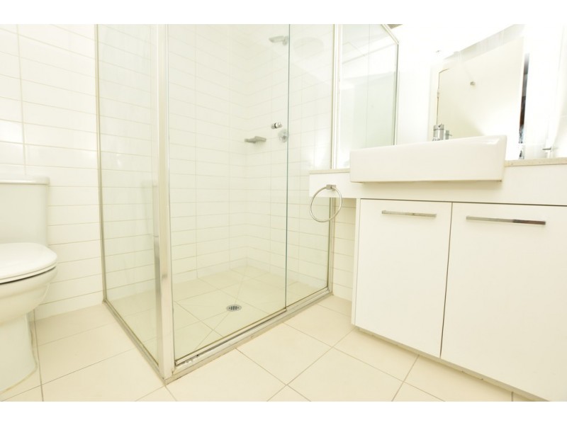 2809B/100 Harbour Esplanade, Docklands VIC 3008