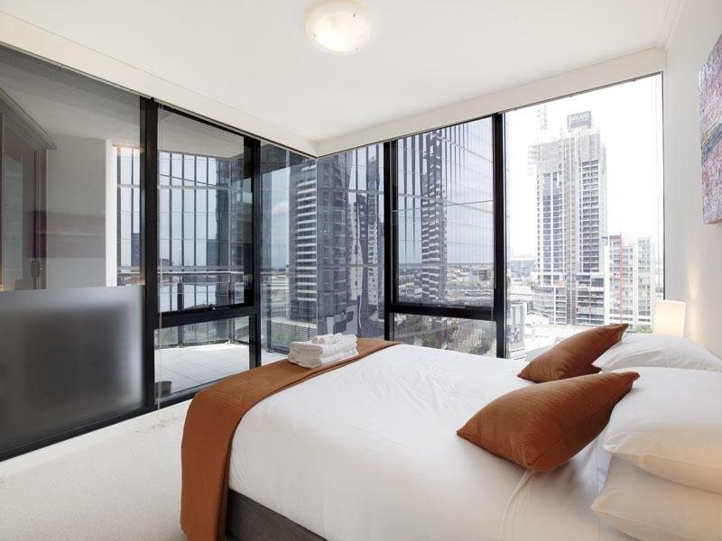 1702/63 Whiteman Street, Southbank VIC 3006