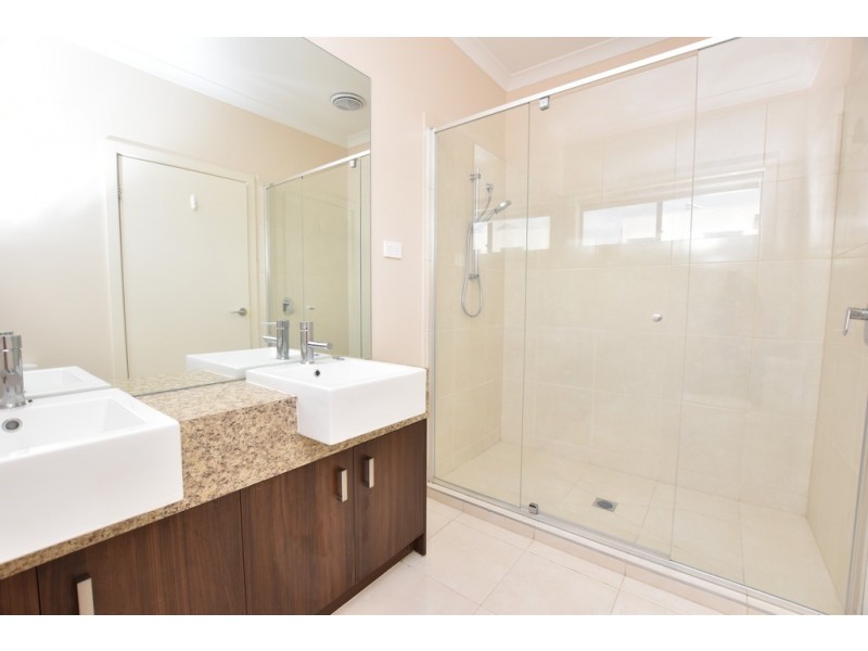 45 Jupiter Drive, Truganina VIC 3029