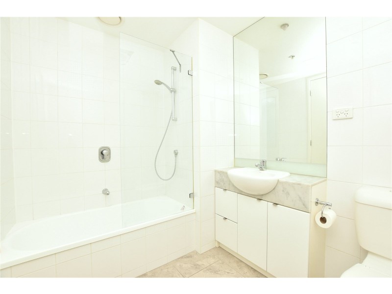 REF 122172/173 City Road, Southbank VIC 3006