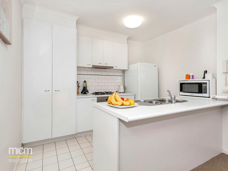 REF 122155/63 Dorcas Street, South Melbourne VIC 3205