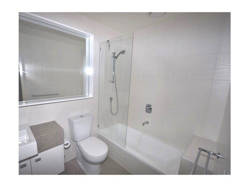 REF 122208/180 City Road, Southbank VIC 3006