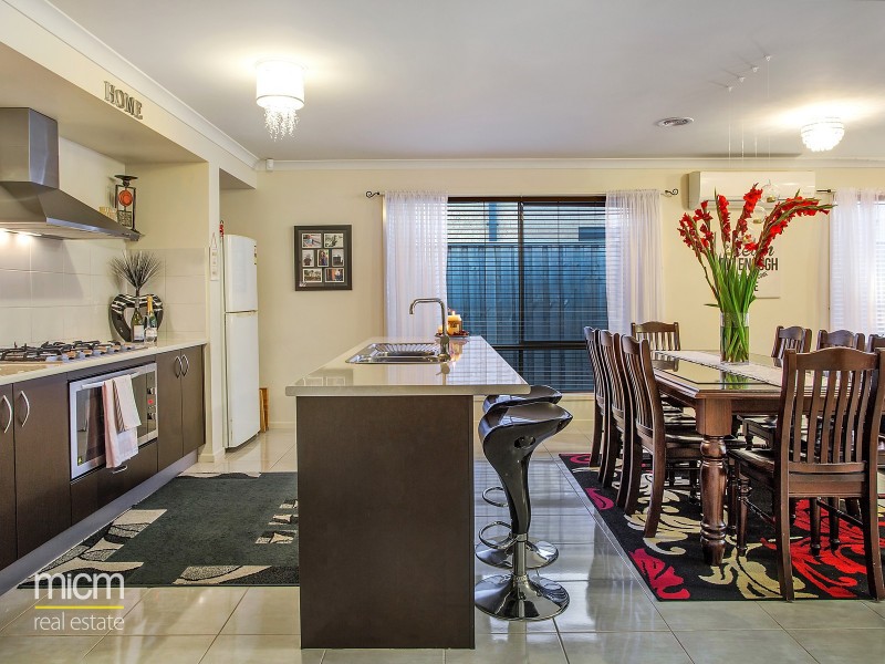 23 Mcwilliams Crescent, Point Cook VIC 3030