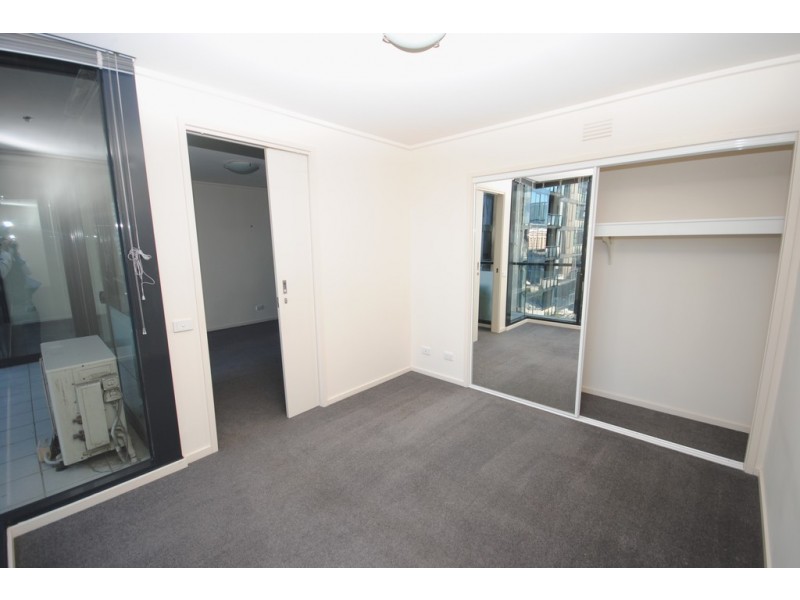 REF 122727/100 Kavanagh Street, Southbank VIC 3006