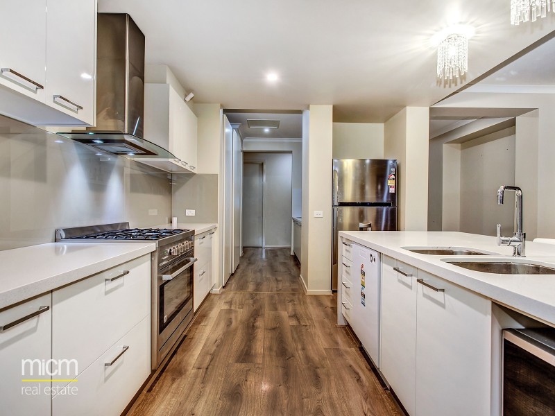 29 Yellowbox Drive, Point Cook VIC 3030