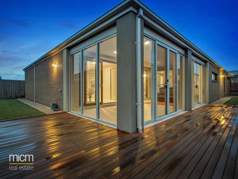 29 Yellowbox Drive, Point Cook VIC 3030