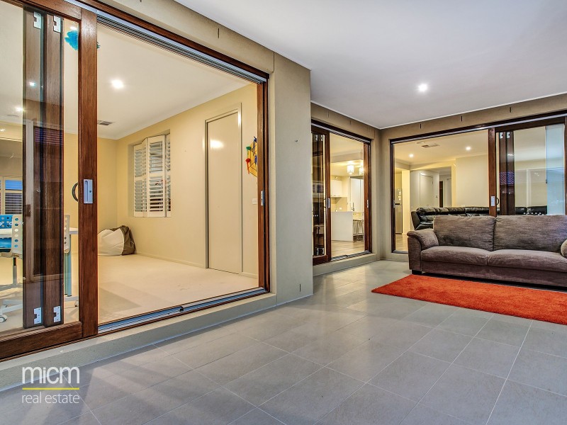 29 Yellowbox Drive, Point Cook VIC 3030
