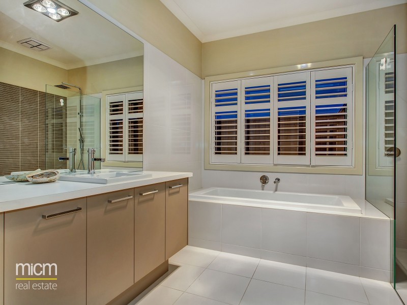 29 Yellowbox Drive, Point Cook VIC 3030